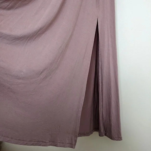 Elegant Mauve Sleeveless Dress - Picture 5 of 5